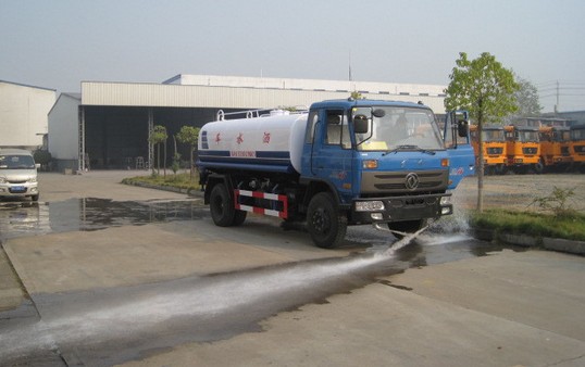 東風153<a href=http://www.kmkyu.com/ssc target=_blank class=infotextkey>灑水車</a>測試圖片