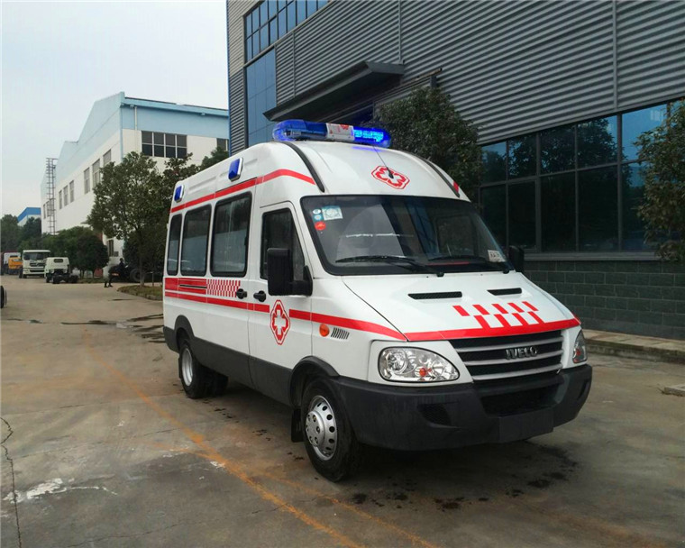 依維柯轉(zhuǎn)運(yùn)型救護(hù)車