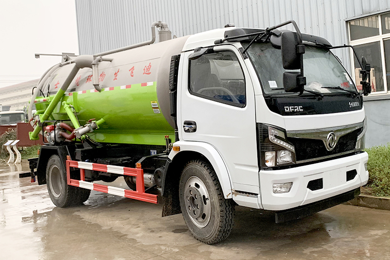 大多利卡?國(guó)六 8方 吸污車(chē)